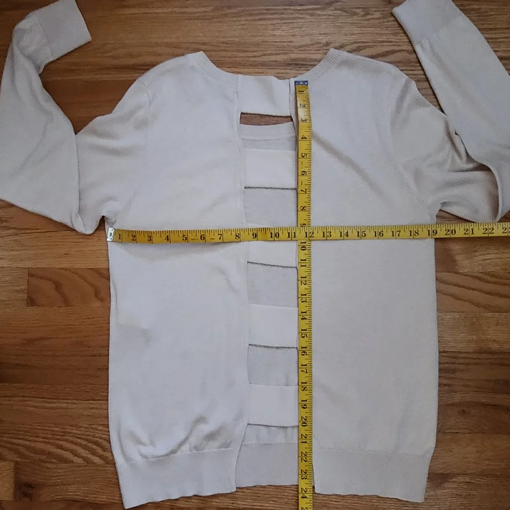 Sandro Silk/Cotton/Cashemere Cream Sweater Cutout Back Design - Picture 10 of 16